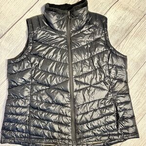 Black Columbia Omni Heat Puffer vest size 2X.